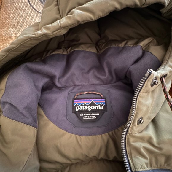 Patagonia Hooded Bivy Vest - Picture 3 of 4